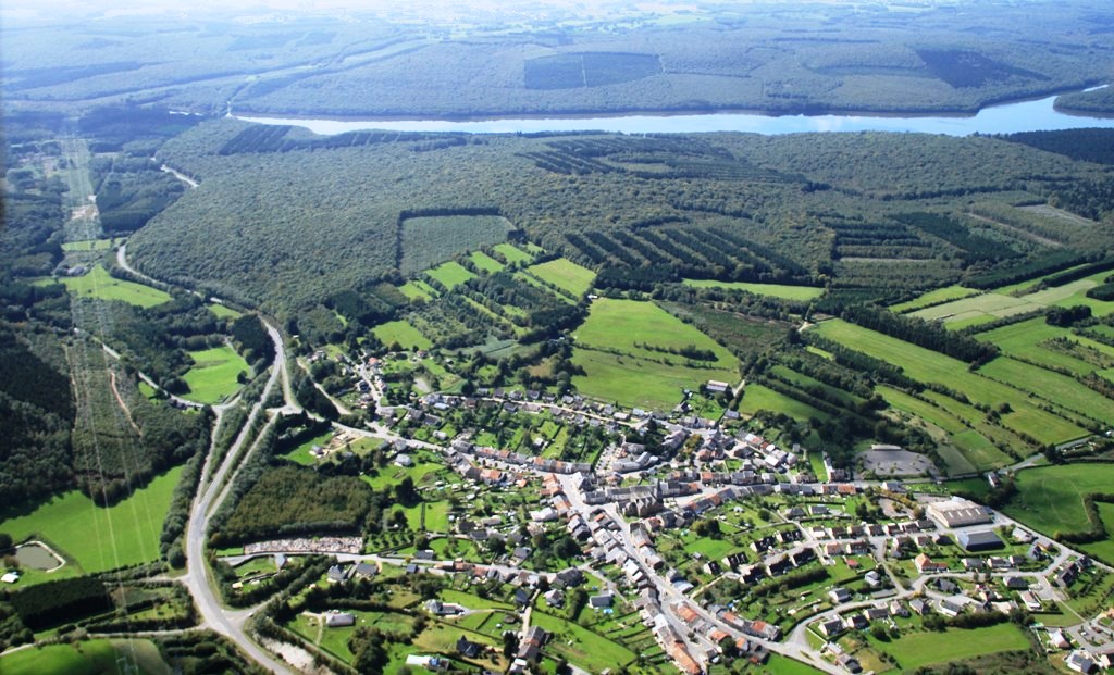 vue aerienne du village de Les Mazures